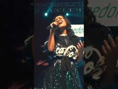 La La La - Neha Kakkar | Live Concert | Whatsapp Status Video | Instagram Story | Swag Video Status